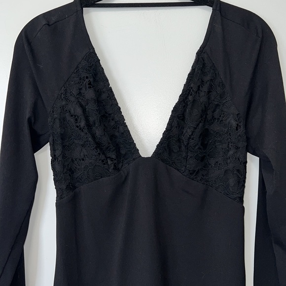 BEBE form fitting dress - Picture 3 of 9